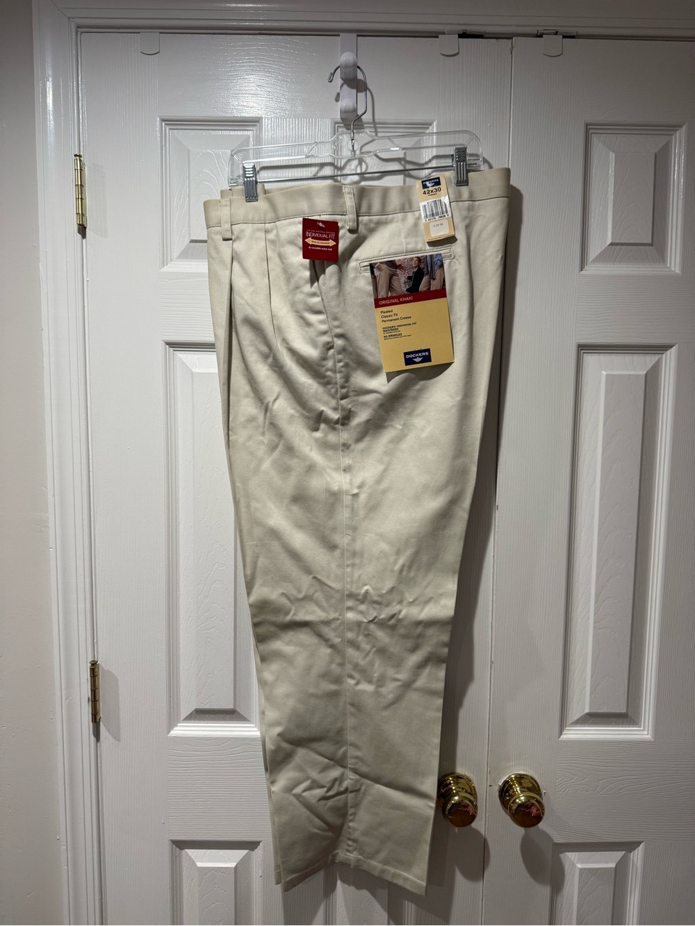 NWT Dockers Men’s Dress Pants in Ivory Cream